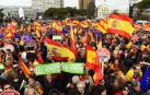 Numerosas personas se congregan ya en la plaza de Colón de Madrid