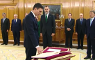 Pedro Sánchez promete su cargo de presidente del Gobierno sin símbolos religiosos