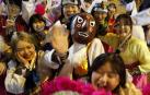 Disfraces tradicionales, bailes, carrozas por tierra y agua... Así están viviendo varias ciudades de Europa y América sus Carnavales