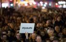 Cientos de personas participan en un mitin nacional para protestar contra el antisemitismo este martes, en la Place de la Republique en París (Francia)