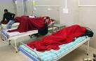 Víctimas de consumo de alcohol adulterado en un hospital de Jorhat, en el distrito de Assam, India.
