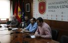 El comentarista Juan Mari Guajardo; el alcalde de Estella, Koldo Leoz; Miguel Ángel García Mitxelena, presidente del C.C. Estella; y Rubén Goñi, director del área de Deportes del Gobierno de Navarra; en la presentación del recorrido.