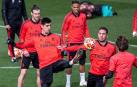 El Ajax amenaza el billete a cuartos de un Madrid deprimido