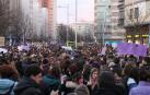 Multitudinaria manifestación por el Día de la Mujer en la capital navarra