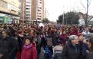 Multitudinaria manifestación por el Día de la Mujer en la capital navarra