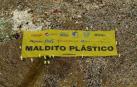 Greenpeace coloca una pancarta en el vertedero de Valdemingómez