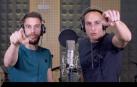 Fotograma del videoclip 'Chavito denunció', en el que participan Roberto Torres y Juan Martínez de Irujo.
