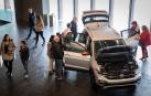 Presentación del nuevo modelo de Volkswagen, el T Cross, en Baluarte.