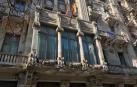 ERC retira los lazos de la fachada de Economía antes de que lo hagan los Mossos