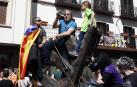 A la convocatoria han acudido miles de personas, entre 35.000 y 50.000 según la delegación del Gobierno y 60.000 según los organizadores