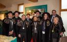 El domingo 7 de abril, la Cofradía del Relleno de Navarra celebró su XIV Capítulo , acto en el que reunió a cofrades de Honor, cofrades de Mérito, cofrades Numerarios y autoridades en el Batán de Villava. Además, representantes de otras 25 cofradías, nacionales e internacionales, acompañaron a esta agrupación gastronómica, en un día de fiesta que contó con la participación de la coral Atarrabia Abesbatza y un gran almuerzo para los presentes.
