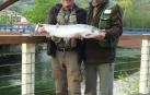 El río Cares da el 'campanu' de Asturias, un ejemplar de cinco kilos