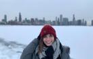 Alicia Calvo, maestra bilingüe junto al lago Michigan (Chicago)
