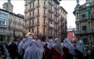 Vídeo del canto al paso de El Sepulcro, al cruzar la plaza Consistorial