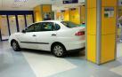 Empotra su coche contra Urgencias en Bilbao porque tenía que esperar