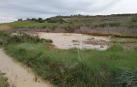 La rotura de una tubería del Canal de Navarra corta 45 la carretera Artajona-Tafalla