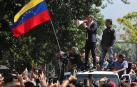 Guaidó y López encabezan una gran marcha por Caracas contra Maduro