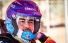 Fernando Alonso se acerca al Dakar probando el Toyota con el que venció Al-Attiyah