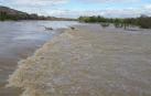 La recta de Arguedas con agua del barranco de Las Limas, cortes en la NA-134 y agua en las Bardenas tras las lluvias del 12 de abril.