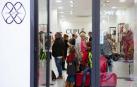 El 26 de abril abrió sus puertas un nuevo establecimiento en la calle Tafalla del Ensanche pamplonés. La marca española Cuplé -especializada en calzado, ropa, bolsos y complementos para mujer- celebró un encuentro con familiares, amigos y clientes para darse a conocer. Una cita con la moda en un acogedor ambiente.