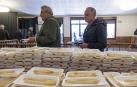 La localidad invitó a degustar 300 kilos de producto preparados en 2.000 bandejas que se agotaron en una hora por las más de 4.000 personas que abarrotaron Dicastillo