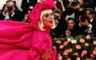 El espectáculo de Lady Gaga en la gala MET: cuatro vestidos en uno