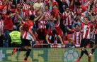 El centrocampista del Athletic de Bilbao Raúl García celebra su segundo gol ante el Celta de Vigo