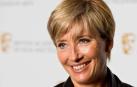 La actriz Emma Thompson, condecorada por Isabel II