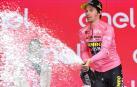 Ackermann logra el doblete ante Gaviria, Roglic sigue líder