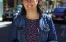 Nuria Sánchez, en la calle Guelbenzu de la Milagrosa, donde reside.