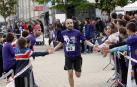 Un millar de corredores, 250 niños y 750 mayores, han participado en la carrera.