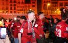 Llegada de los jugadores de Osasuna a la Plaza del Castillo de Pamplona