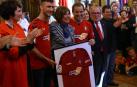 Barkos y Sabalza inciden en los valores de Osasuna en el Salón del Trono