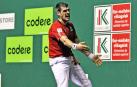 Joseba Ezkurdia se lamenta de un error en un partido.