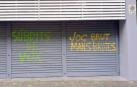 Pintadas en la sede central del PSC en Barcelona.
