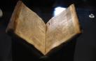 El Códice del Cantar del Mío Cid, estrella de la exposición "Dos españoles en la historia: el Cid y Ramón Menéndez Pidal".