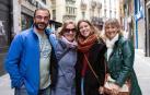 El sábado 25 de mayo se celebró, con más de medio centenar de actividades, el Día del Casco Viejo. La corporación txiki se encargó de abrir los festejos con el pregón, que tuvo lugar en la plaza de Santa Ana a las once de la mañana. A partir de ese momento, calles y plazas de este barrio iniciaron una espiral de actividades festivas que llenaron de color el corazón de Pamplona. ¡Click! se acercó a las ferias artesanas ubicadas en la plaza de San Nicolás y la calle Mercaderes.