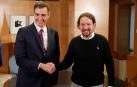 El presidente del Gobierno en funciones, Pedro Sánchez, y el líder de Podemos, Pablo Iglesias, durante la reunión para recabar apoyo a la investidura