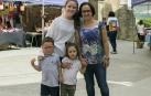 Los vecinos del valle de Yerri, en Tierra Estella, celebraron un día de hermandad y se reunieron en Villanueva de Yerri para compartir una jornada festiva el sábado 8 de junio. El día comenzó con bandeo de campanas, tras el que se celebraron multitud de eventos: talleres infantiles, visitas guiadas, comidas populares, conciertos, batukada, teatro, hinchables, chocolatada, etc.