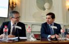 El gobernador del Banco de España, Pablo Hernández de Cos, a la izquierda, y el presidente del BBVA, Carlos Torres.