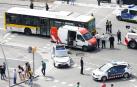 Un choque entre dos autobuses y una moto causa 24 heridos en Barcelona