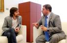 El presidente del Parlamento de Navarra, Unai Hualde, continúa con Mikel Buil (Podemos) la ronda de contactos.