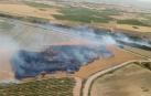 Declarado un incendio en las cercanías de la AP-15 en Olite