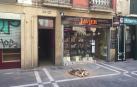 Los Bomberos han retirado esta mañana un alero en mal estado en la calle San Antón.