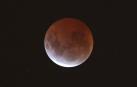 Este sábado 4 de abril tuvo lugar el eclipso total de luna más fugaz del siglo, con una duración de cinco minutos.