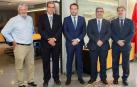 Representantes de la UPNA y del Colegio Oficial de Ingenieros Industriales de Navarra y la Fundación Industrial Navarra: Michel Iturralde, Jesús M.ª Corres, Ramón Gonzalo, Miguel Iriberri y Rafael Rodríguez Trías.