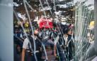 China reacciona con furia tras el asalto estudiantil al Parlamento de Hong Kong