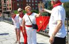 El Hogar Navarro de Barakaldo tira el cohete de San Fermín.