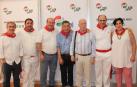 Dirigentes del PNV, junto a los dos homenajeados.