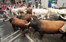 Imágenes del segundo encierro de los sanfermines 2019 protagonizado por toros de Cebada Gago.